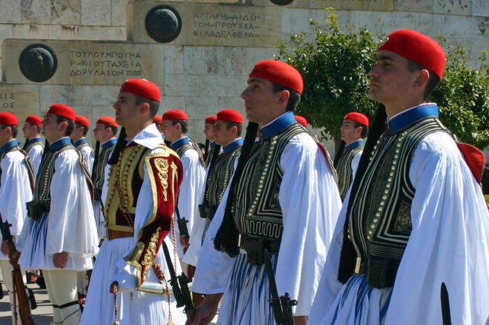 Athens private day tour from Athens centre or Piraeus (8h)