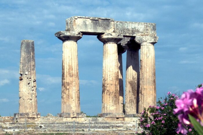 Ancient Corinth, Acrocorinth, Loutraki, Perachora, Corinth Canal (8h) private tour
